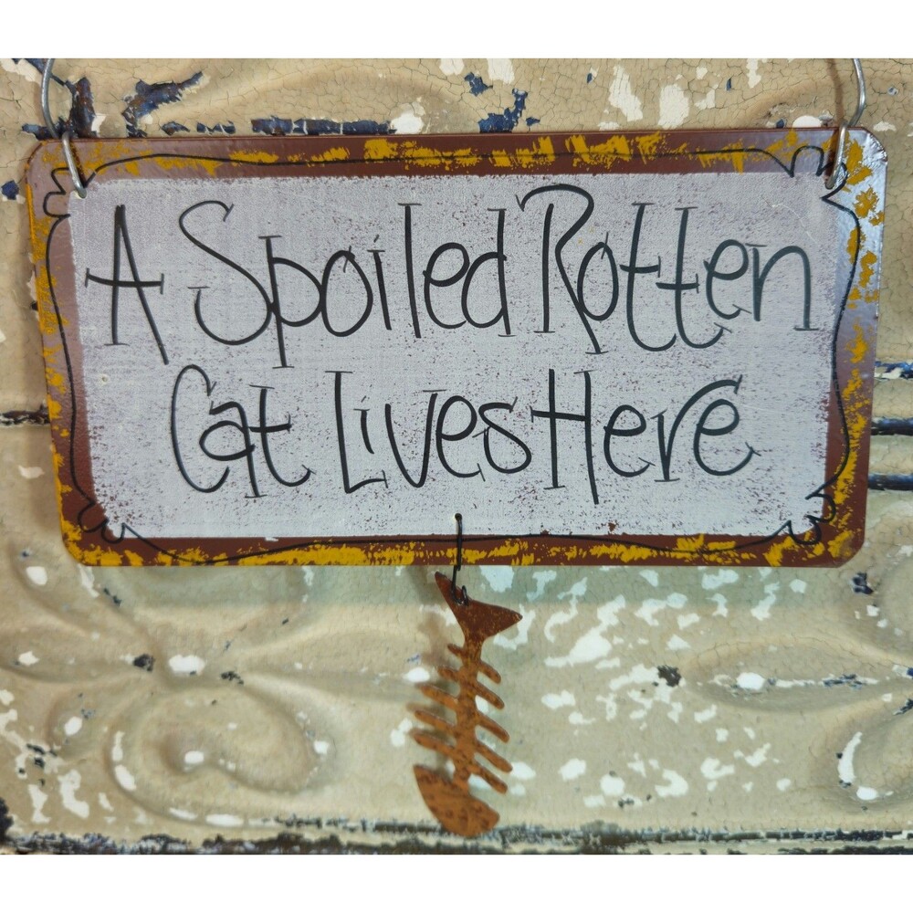 Metal Wall Hanging " A Spoiled Rotten Cat Lives Here" Hanging Fish Bone